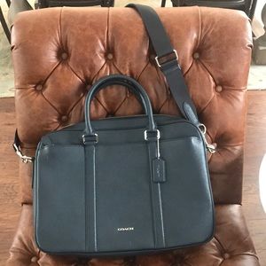Gorgeous NWOT Coach Laptop Shoulder Bag